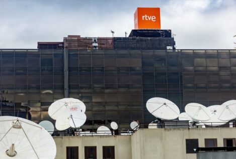 López acusa al PP de querer «destruir» RTVE y exige que le dejen trabajar