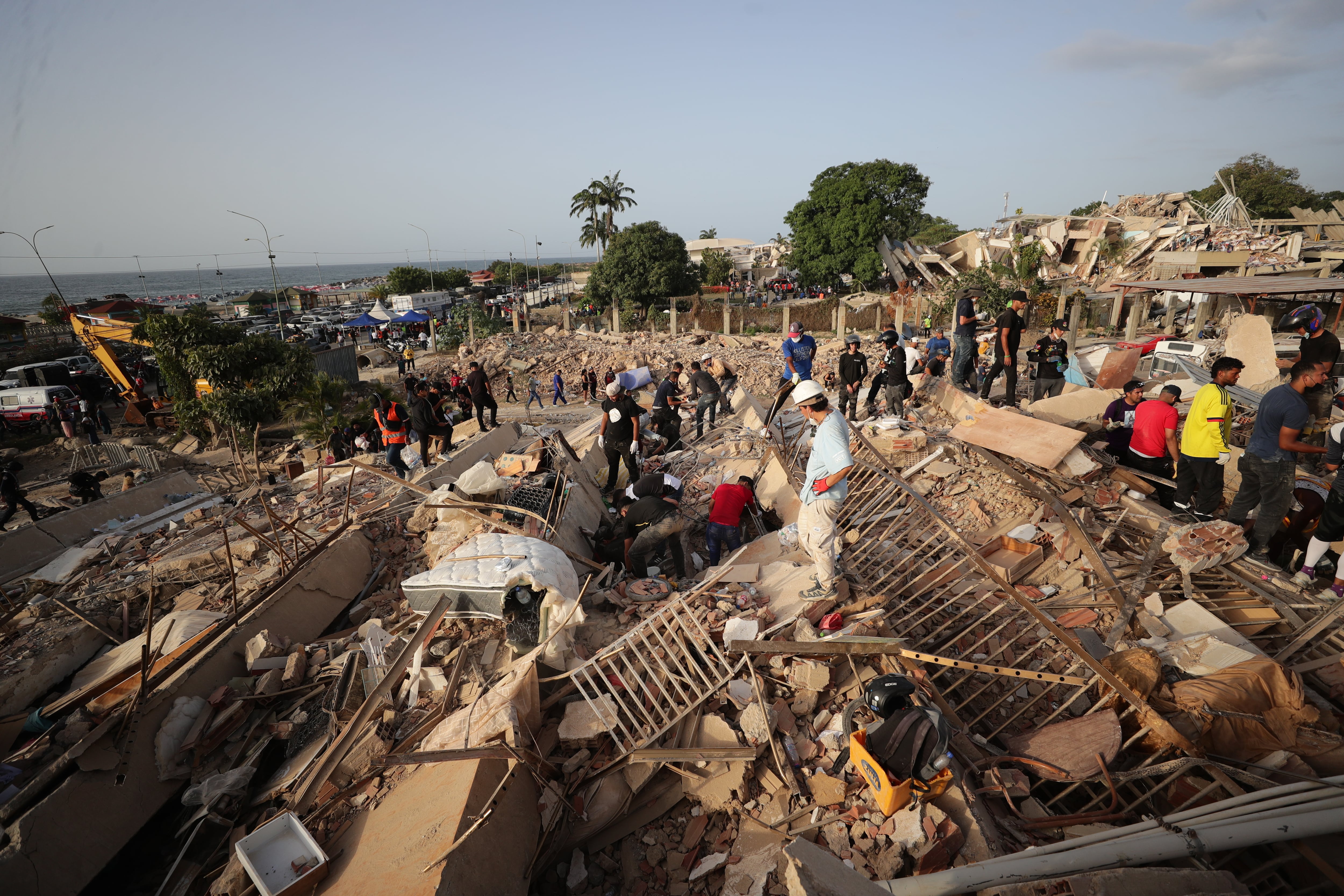 Venezuela eleva a 920 muertos por el terremoto y suma más de 3.000 heridos