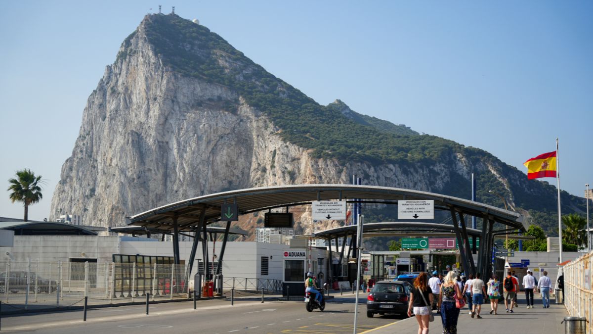 Hacienda retira a Gibraltar de la lista de paraísos fiscales tras 35 años e incluye a Rusia