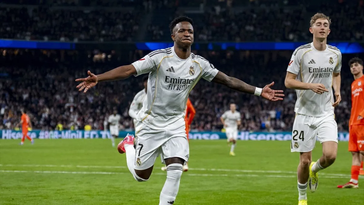 Vinícius renueva con el Real Madrid hasta 2032 y cierra así semanas de negociaciones