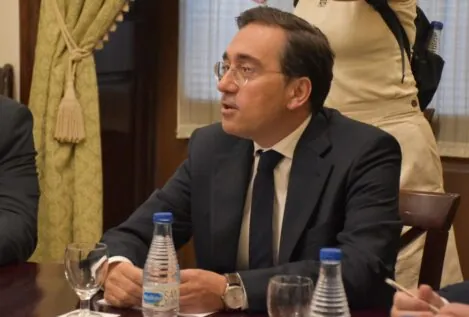 Margarita Robles se desmarca de Moncloa y comparecerá en el Senado a petición del PP