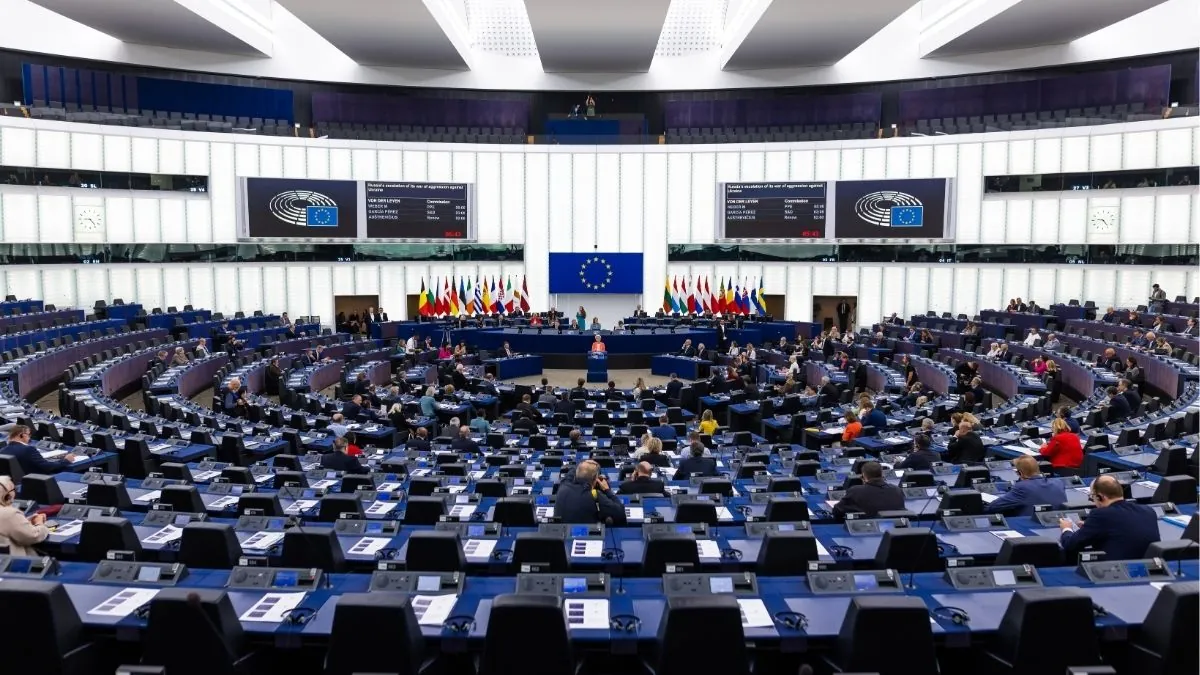 El Parlamento Europeo cuestiona la regularización de Sánchez y exige acelerar las expulsiones tras la crisis de Ceuta