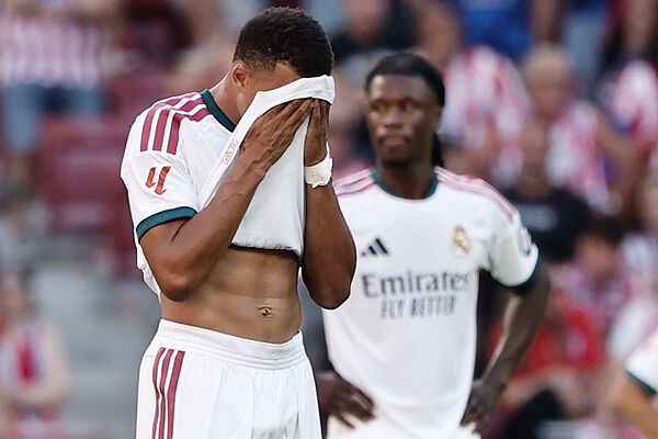 Los mismos demonios de siempre: Mourinho hereda los problemas estructurales que persiguen al Madrid
