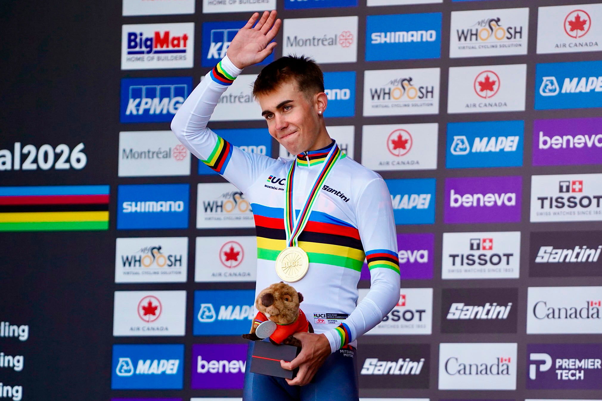 Benjamín Noval se proclama campeón mundial en contrarreloj júnior y abre las puertas del profesionalismo