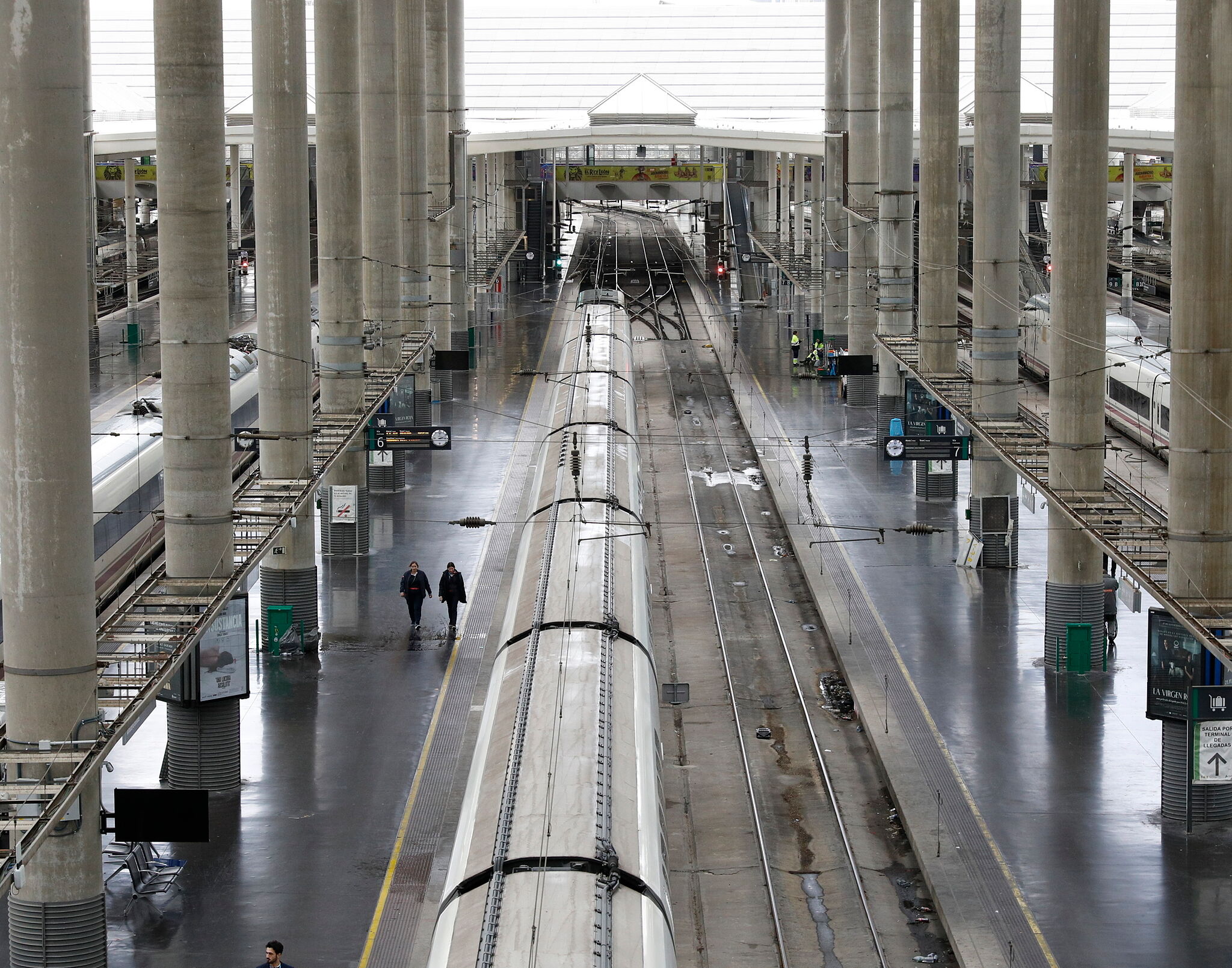 Un grupo criminal hackea las webs de Adif y Renfe con inteligencia artificial y roba 500 gigabytes de datos